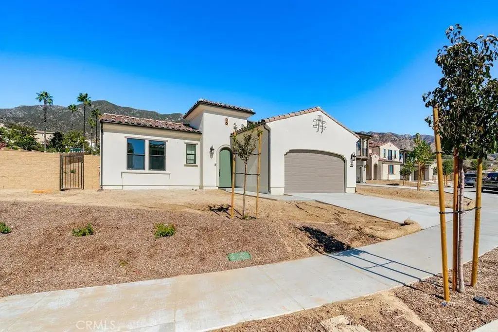749 Via Arezzo Place, Altadena