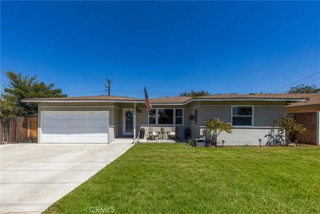 1045 E Juanita Avenue, Glendora