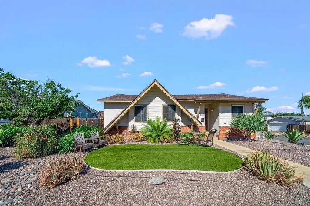 1002 Alveda Avenue, El Cajon