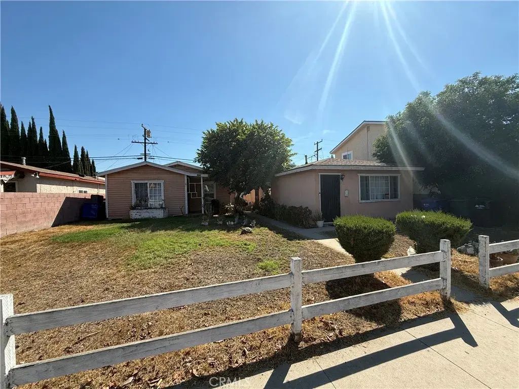 8122 Cheyenne Avenue, Downey