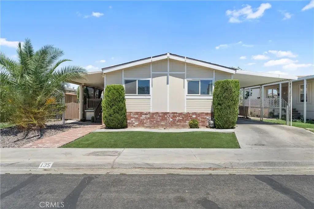 1501 E Avenue I 135, Lancaster
