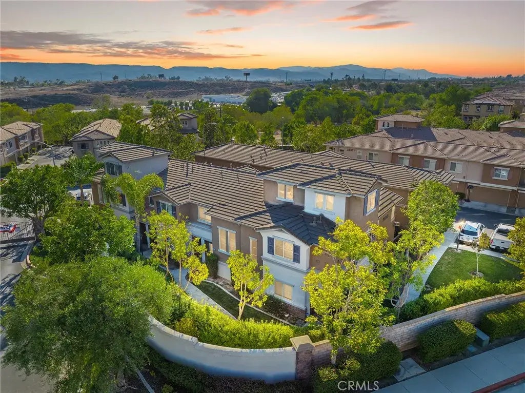 26313 Arboretum Way 204, Murrieta