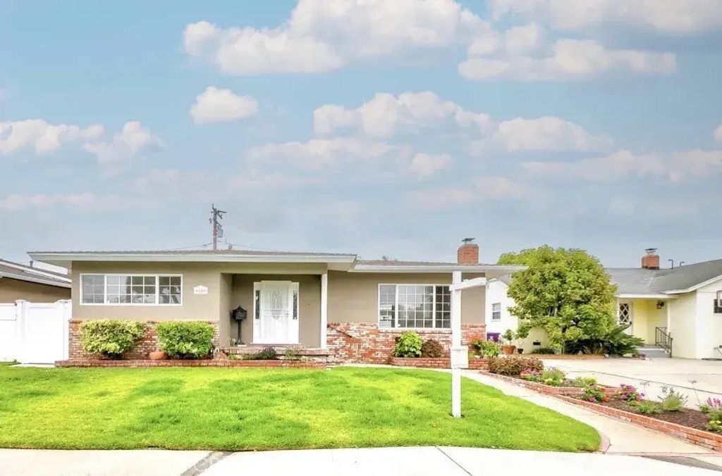 6809 E Stearns Street, Long Beach