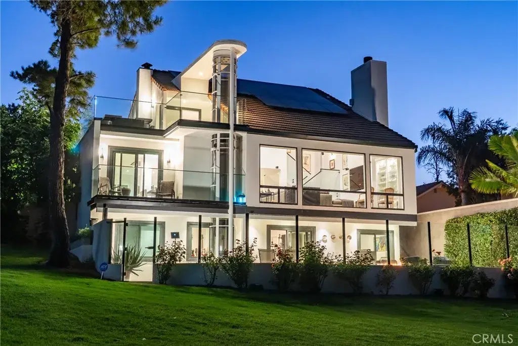 4520 Park Cordero, Calabasas