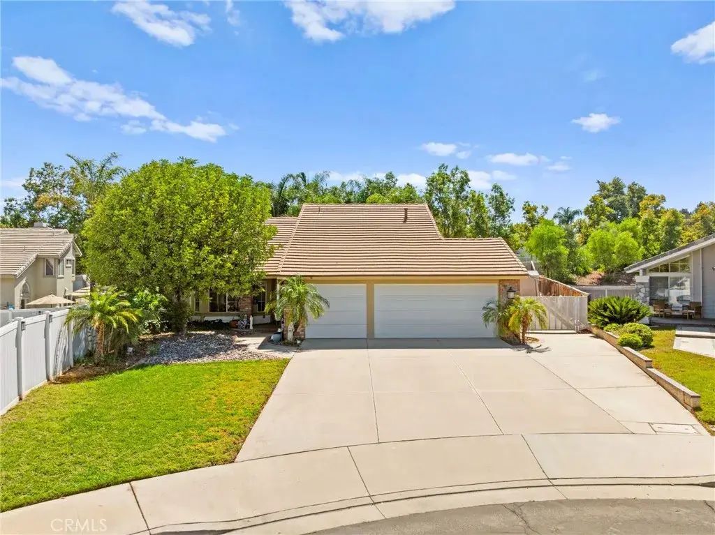26970 Prickley Pear Circle, Corona