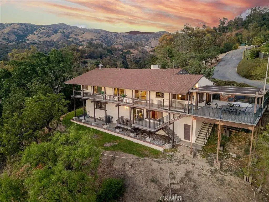 2425 E Wildwood Canyon Drive, Glendora