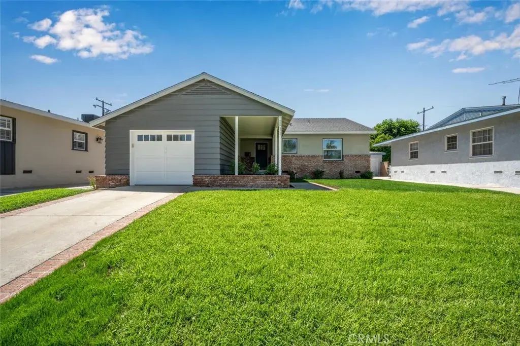 2511 Nipomo Avenue, Long Beach