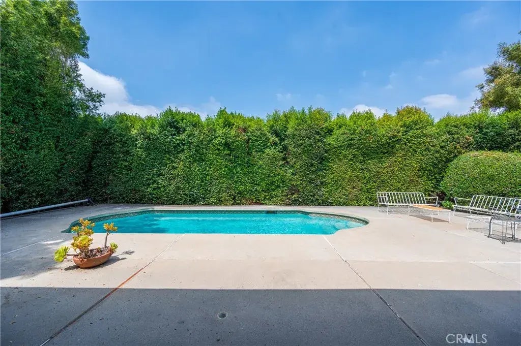 6847 Katherine Avenue, Van Nuys