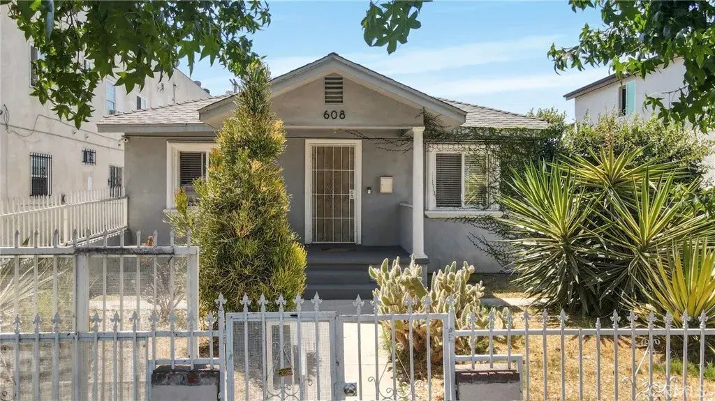 608 W 75th Street, Los Angeles