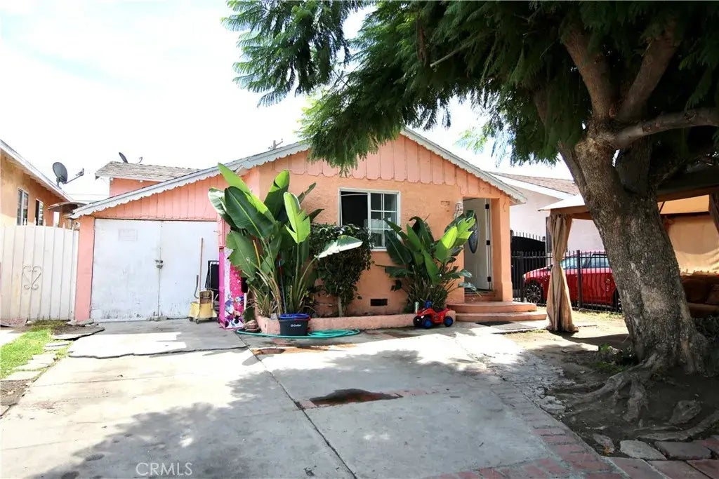 9528 Mcnerney Avenue, South Gate