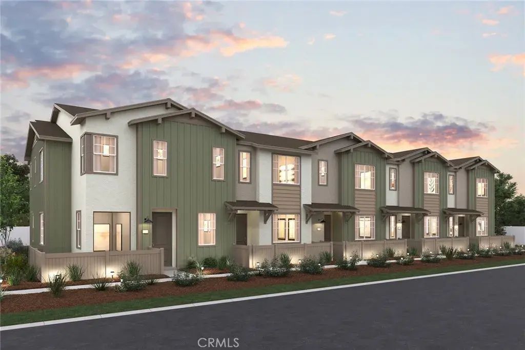 9798 Crossbay Loop 2305, Jurupa Valley