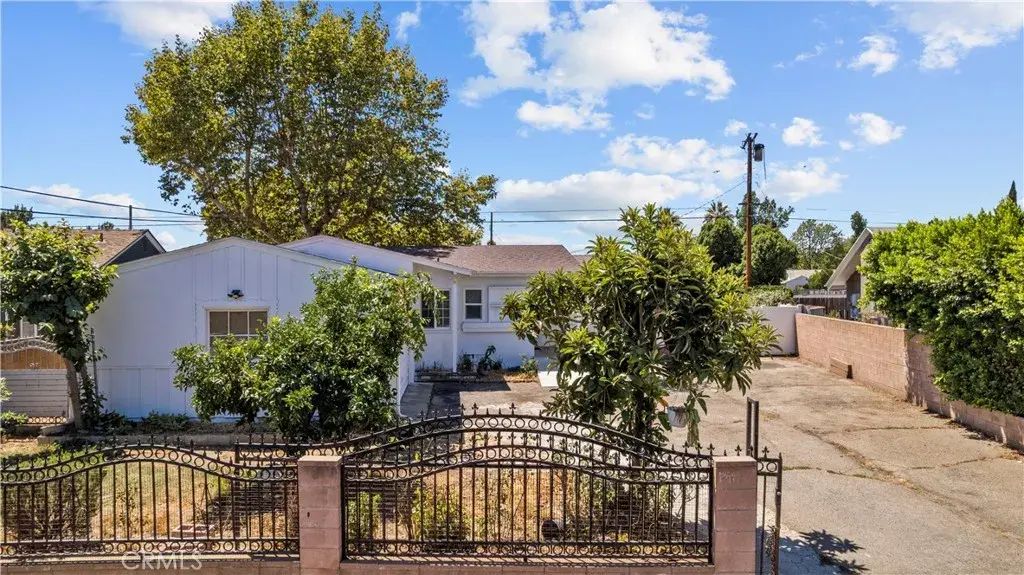 8053 Brimfield Avenue, Panorama City