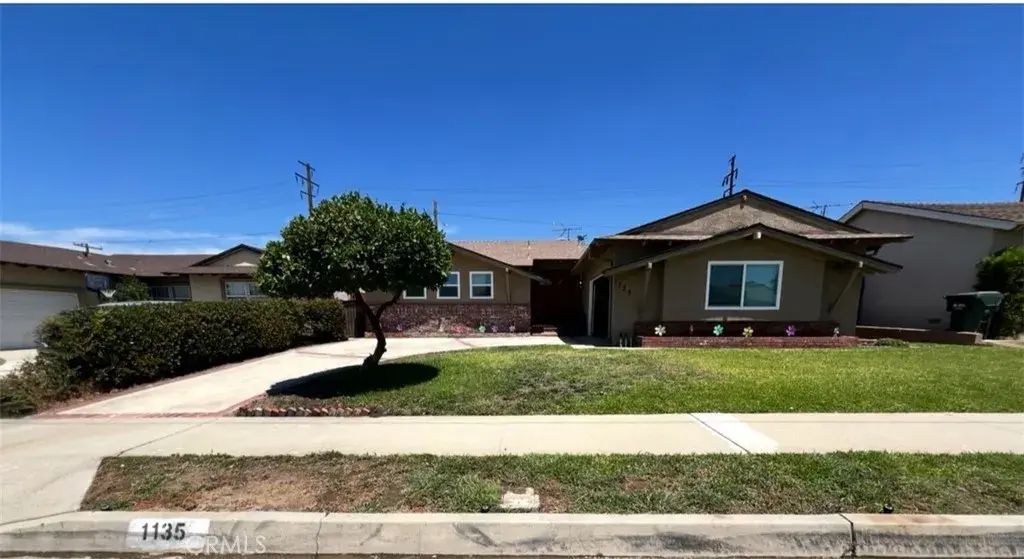1135 W Coolfield Drive, Covina