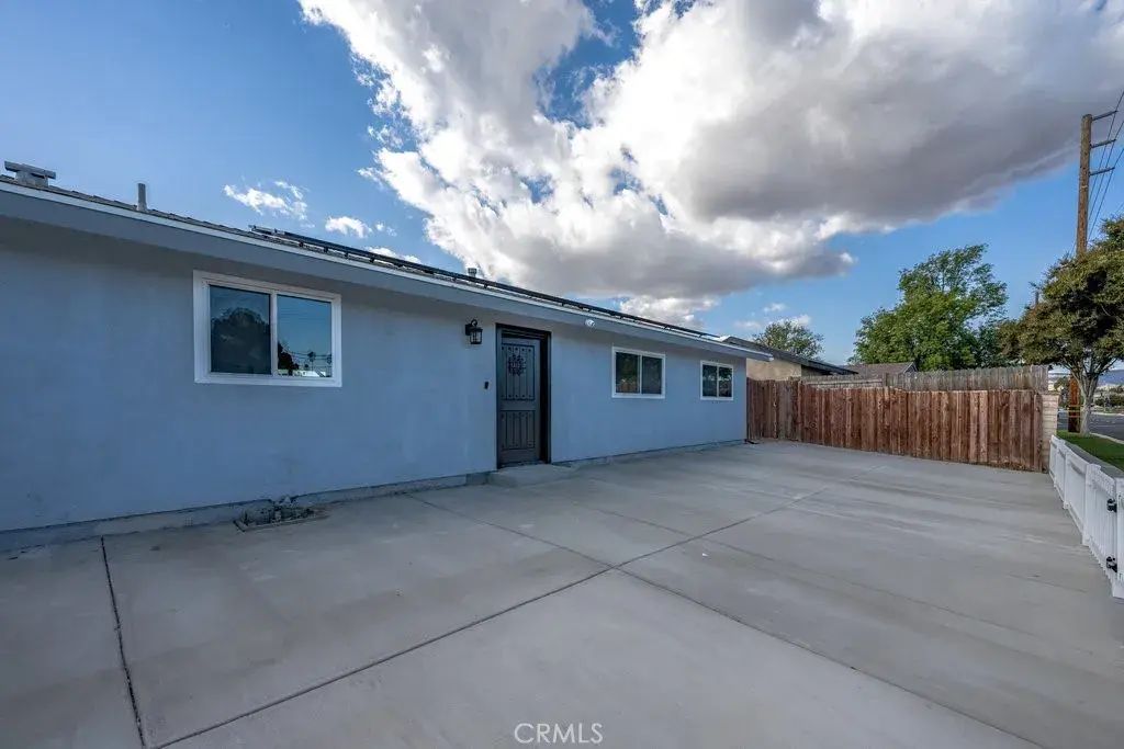 1069 Erringer Road, Simi Valley