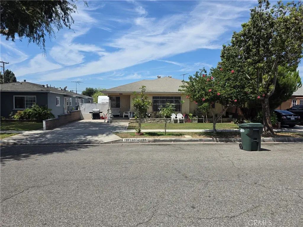 15727 Orizaba Avenue, Paramount