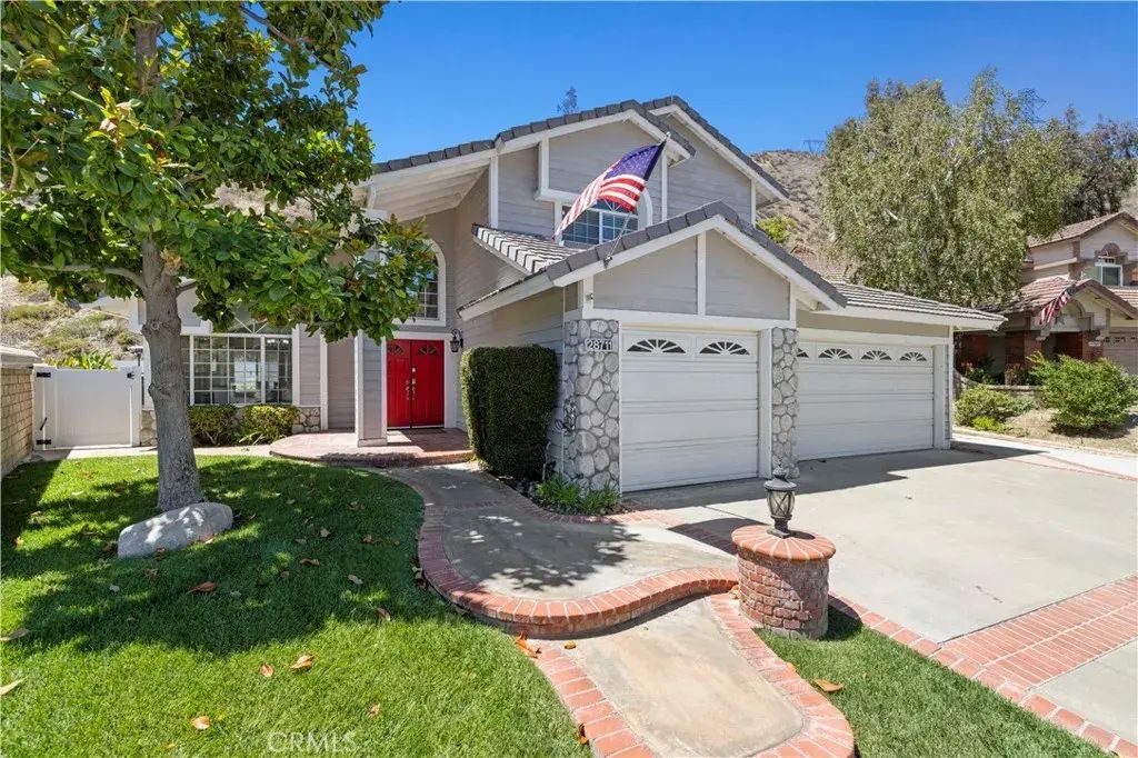 28711 Howard Marrie Court, Saugus