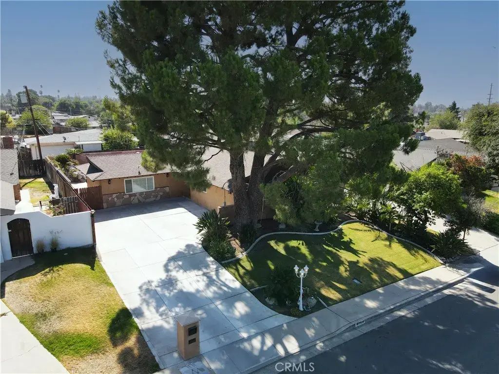 2914 Roanoke Court, Bakersfield