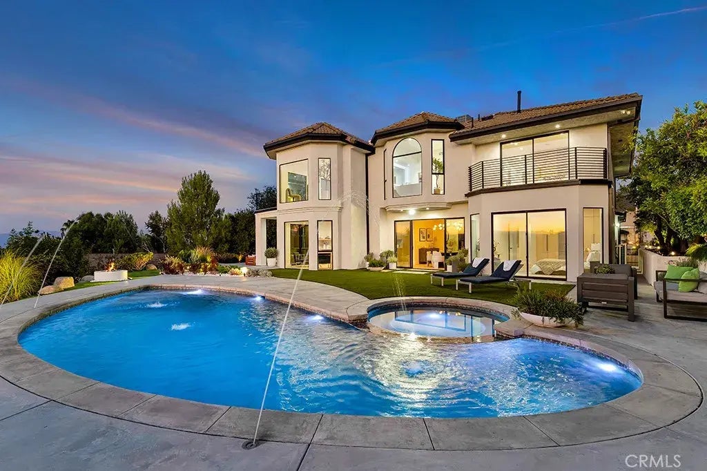 4015 Clarinda Drive, Tarzana