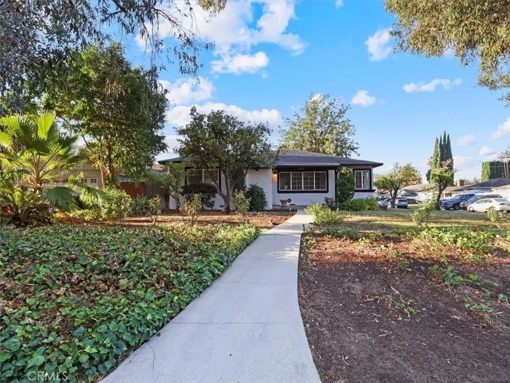 17556 Tribune Street, Granada Hills