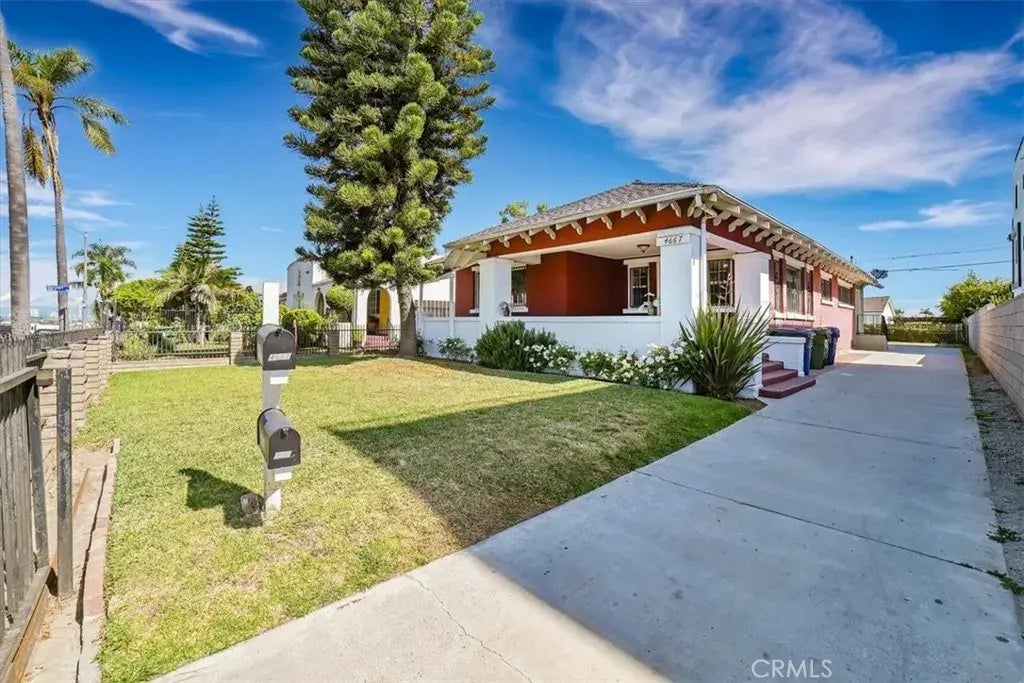 4667 Pickford Street, Los Angeles