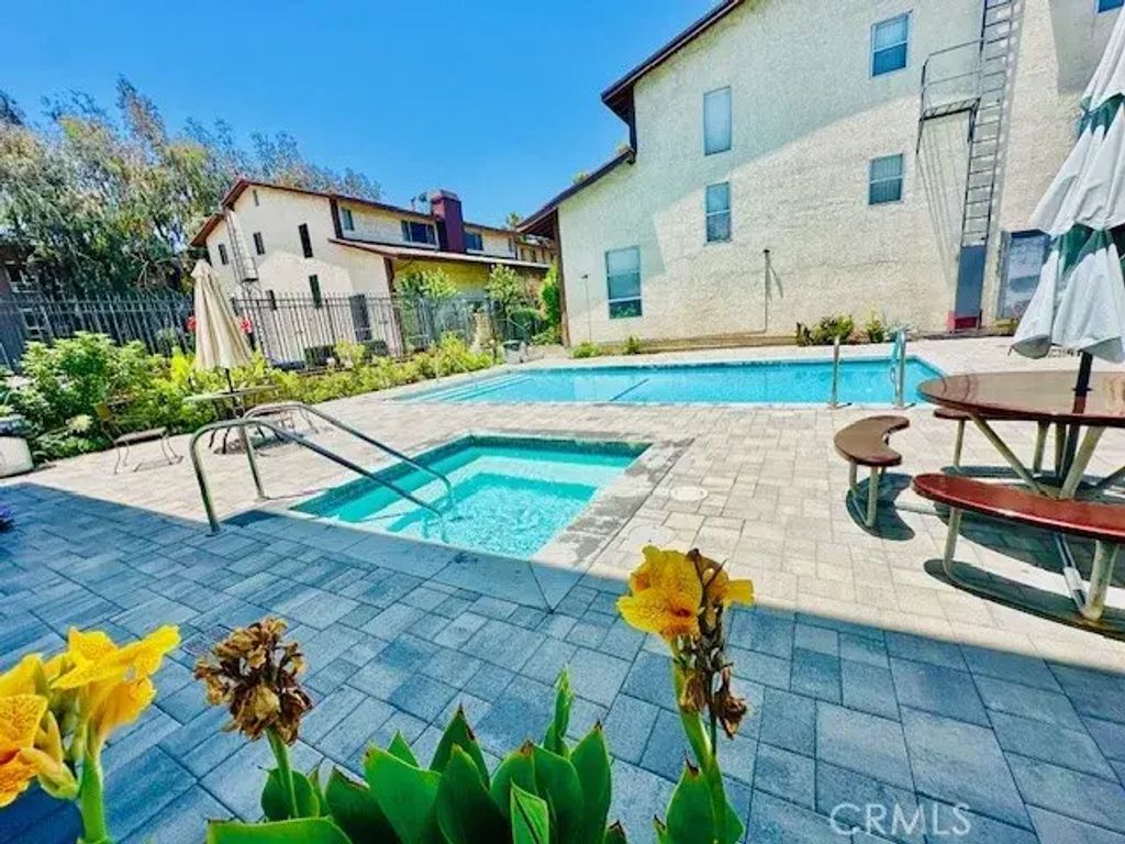 9039 Van Nuys Boulevard 202, Panorama City