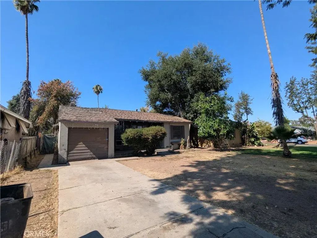 2786 Pleasant Street, Riverside