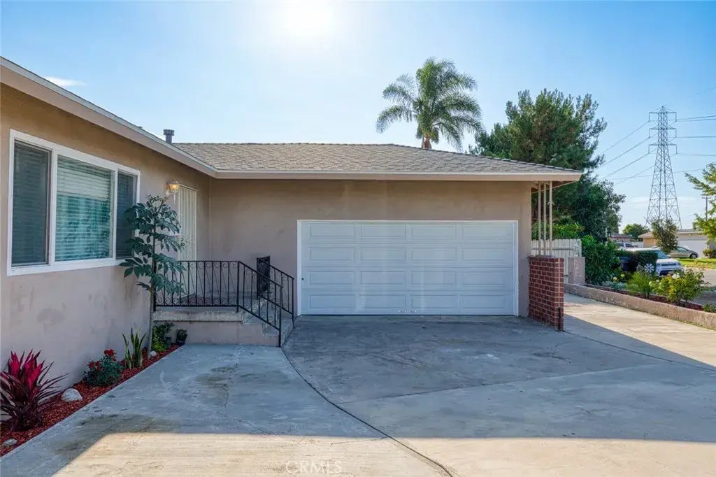 2118 W Crestwood Lane, Anaheim