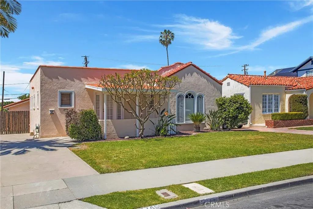 7745 Friends Avenue, Whittier