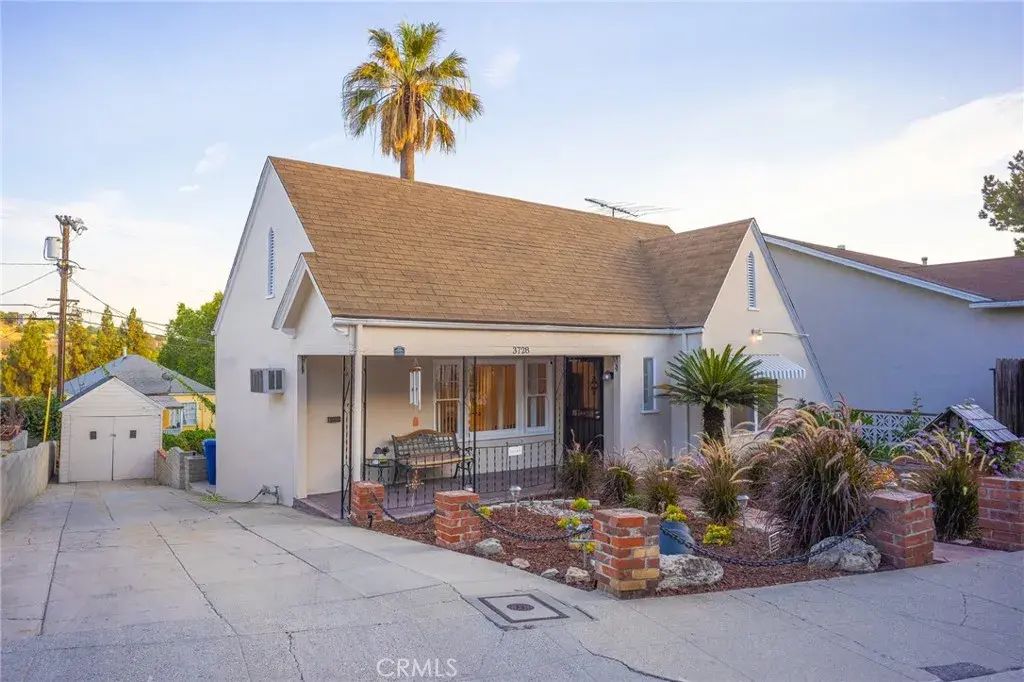 3728 Roderick Road, Los Angeles