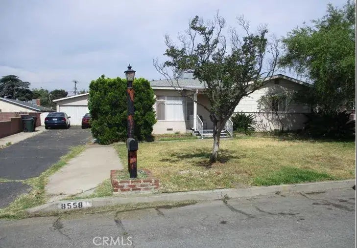 8558 Evergreen Lane, Fontana