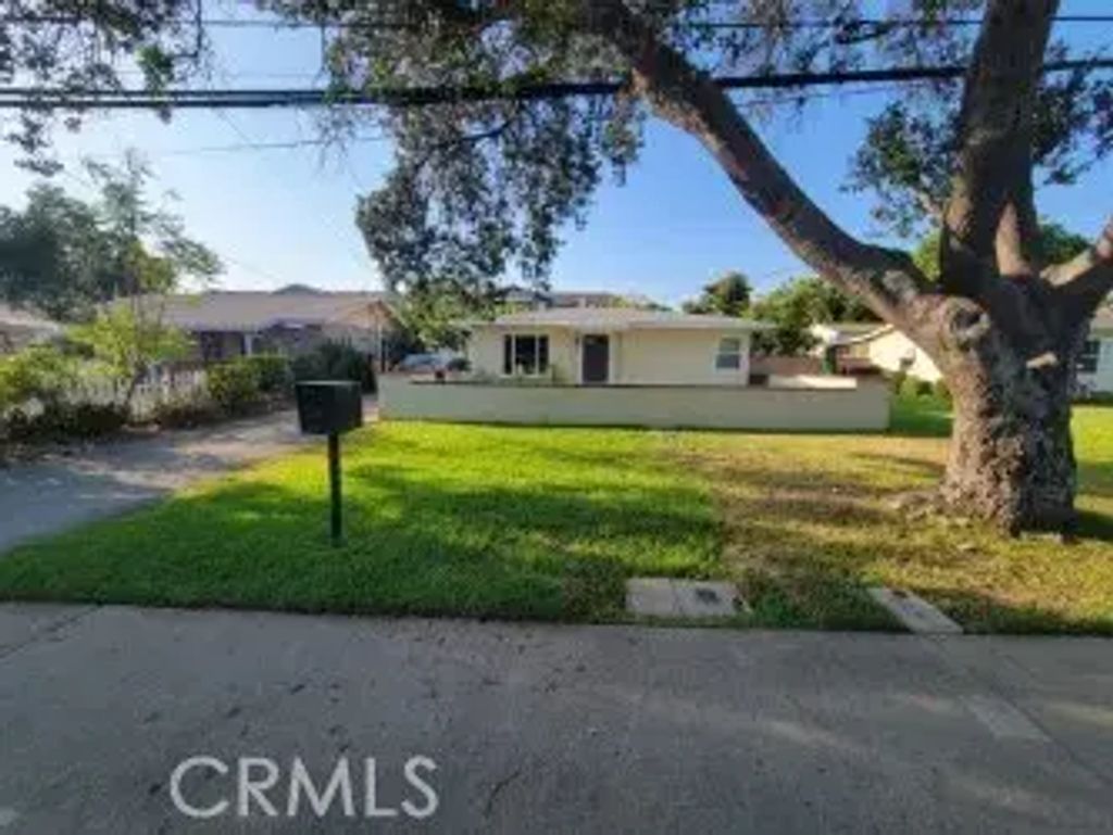 311 W Green Street, Claremont