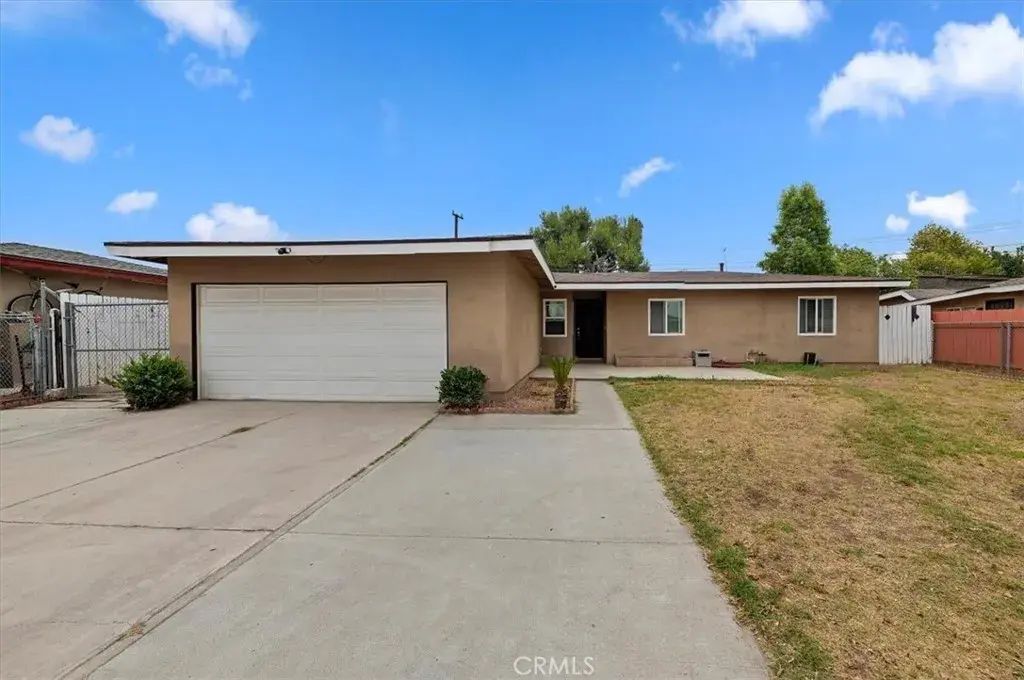 5599 Montgomery Street, Riverside