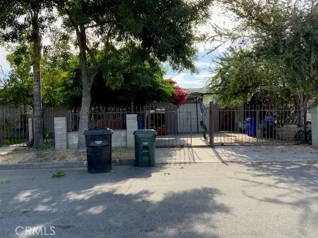 8623 Palo Verde Avenue, Fontana