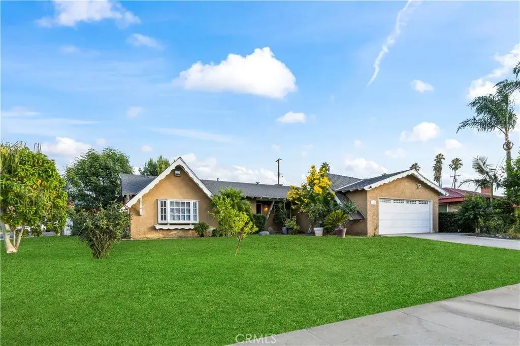 11140 Montlake Drive, Riverside