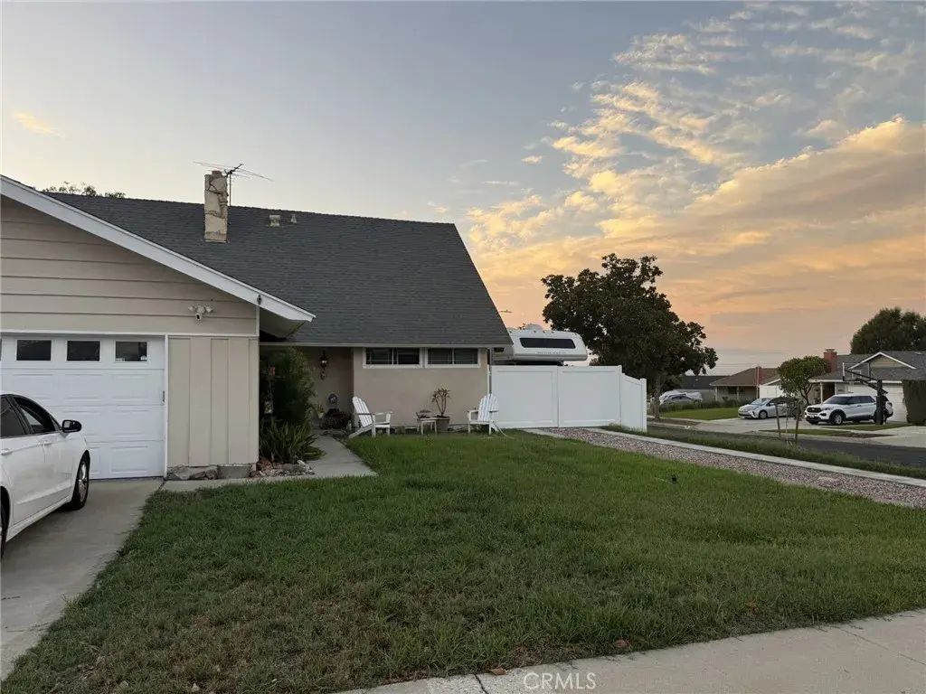 397 Raymor Avenue, Corona