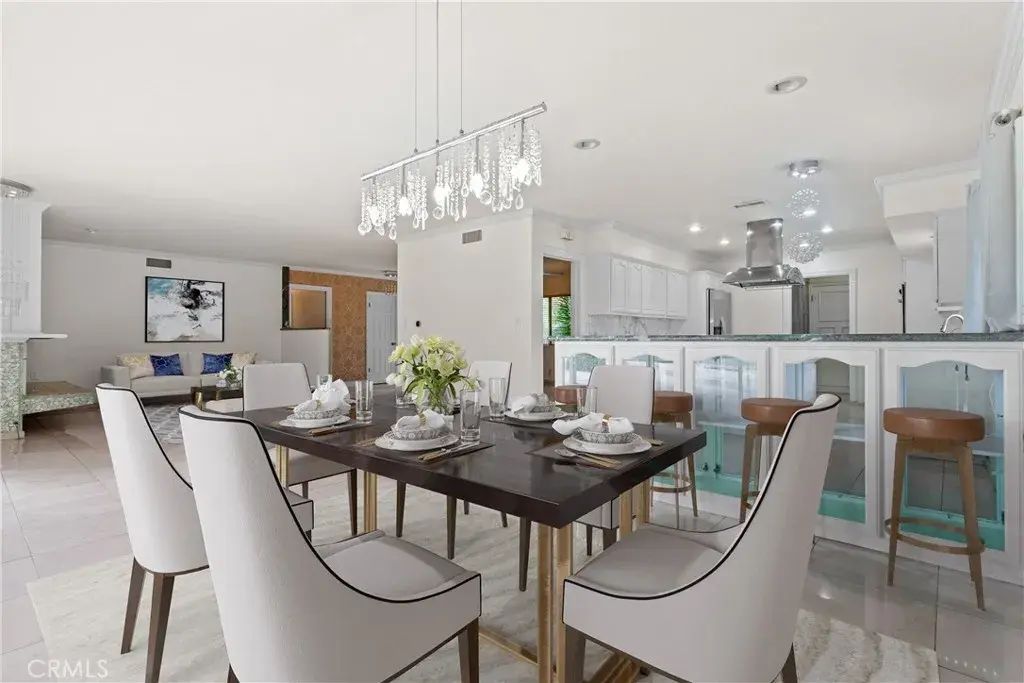 4616 Coyle, Woodland Hills