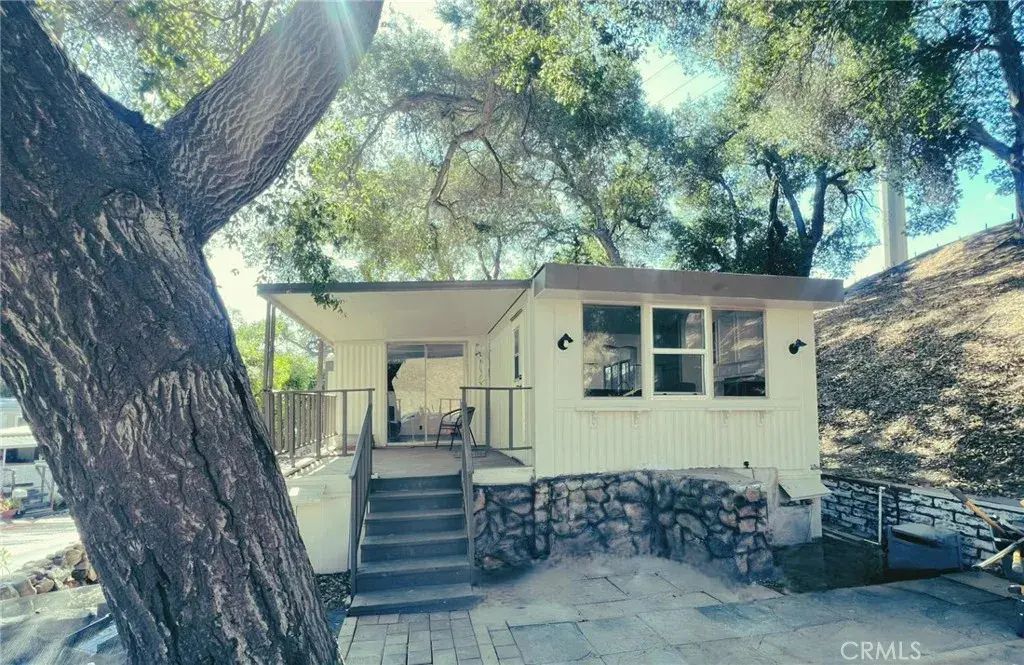 23500 The Old 82, Newhall