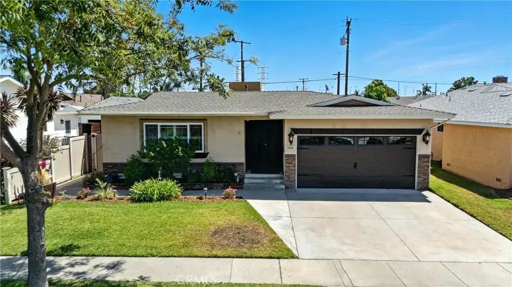 5026 Iroquois Avenue, Lakewood