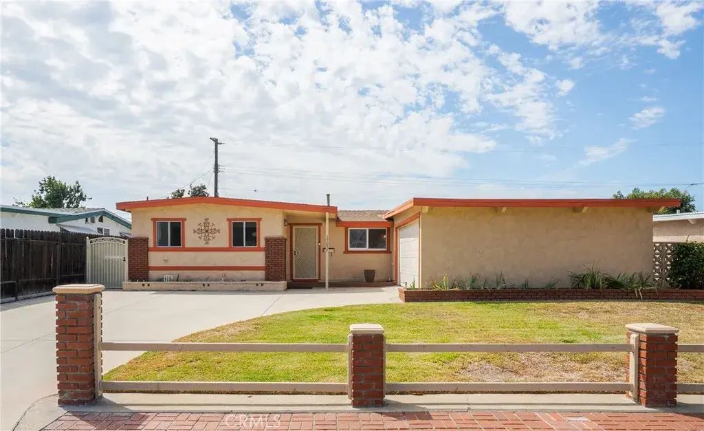 17052 E Devanah Street, Covina