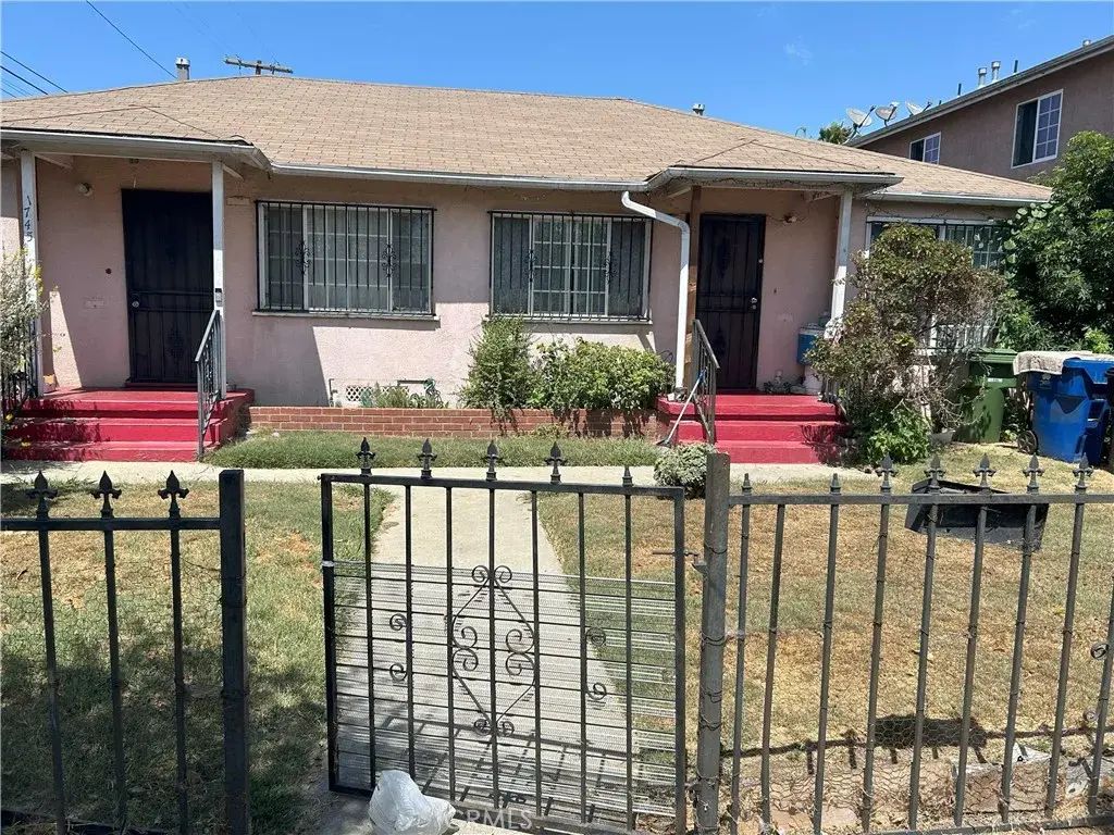 1743--45 W 60th Place, Los Angeles