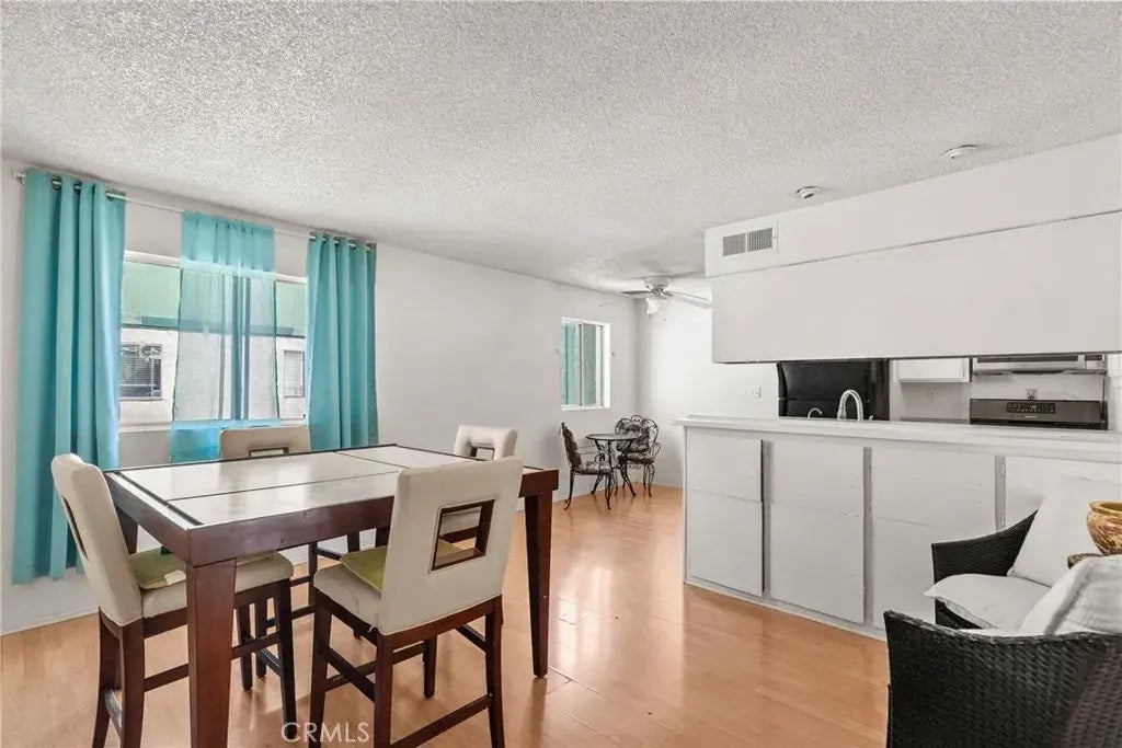 9740 Sepulveda Boulevard 20, North Hills