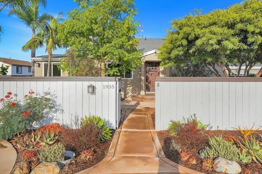 1935 Berry Street, Lemon Grove