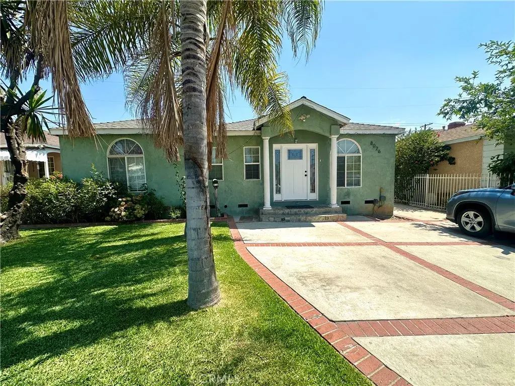 8026 Hinds Avenue, North Hollywood