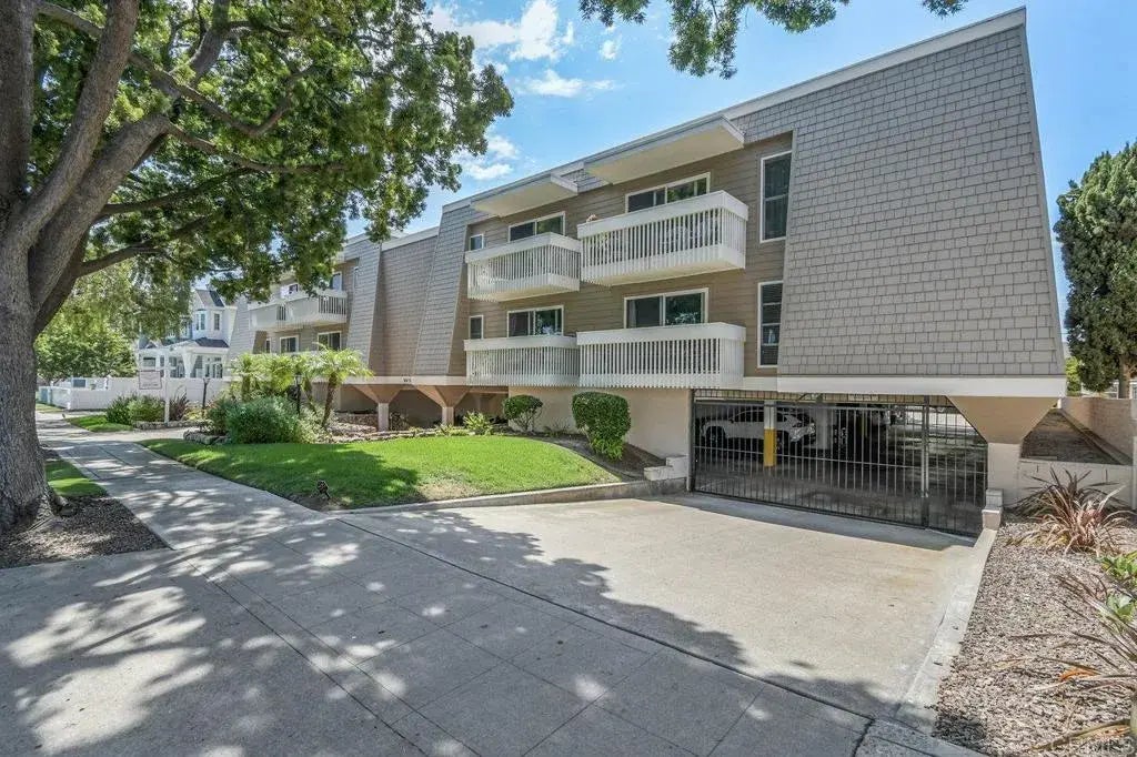 528 E Avenue, Coronado