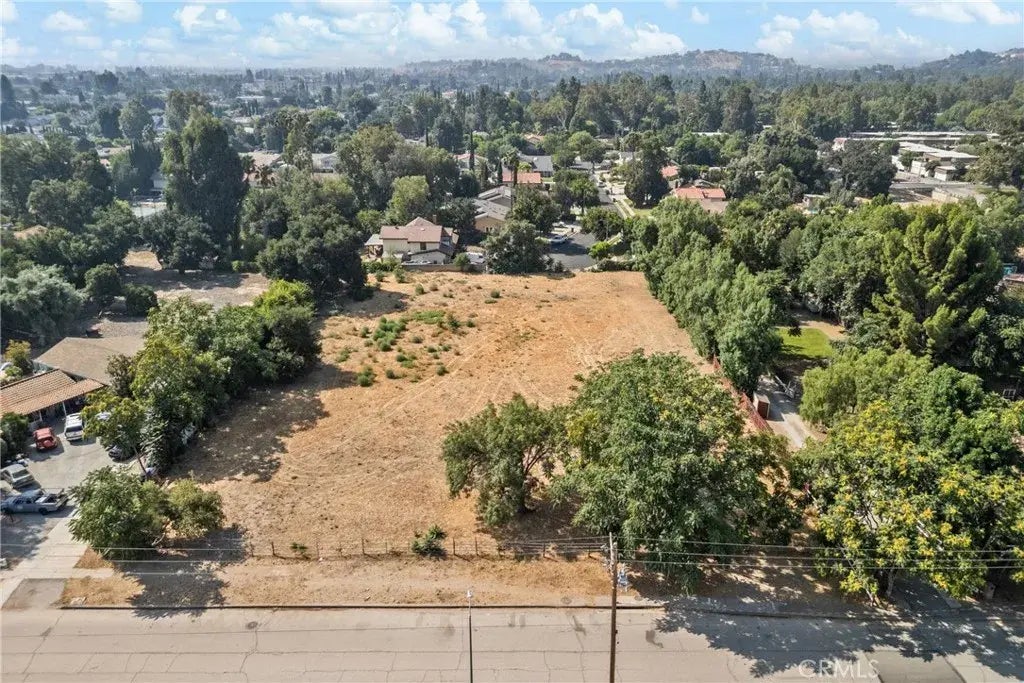 22180 Chatsworth, Chatsworth