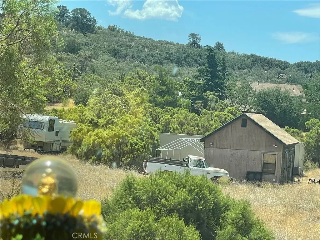 61115 Everett Road, Anza
