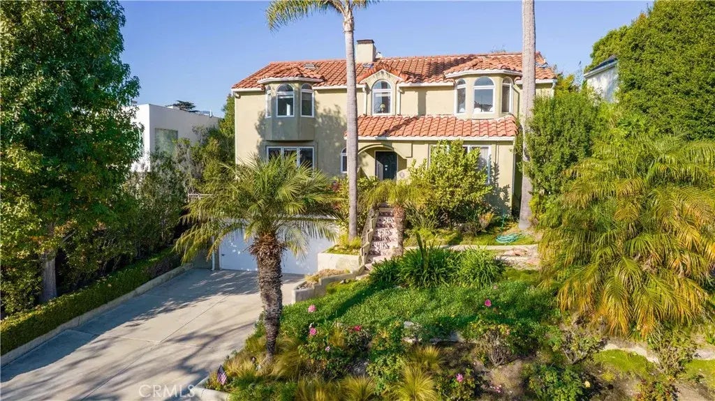 2714 Club Drive, Los Angeles