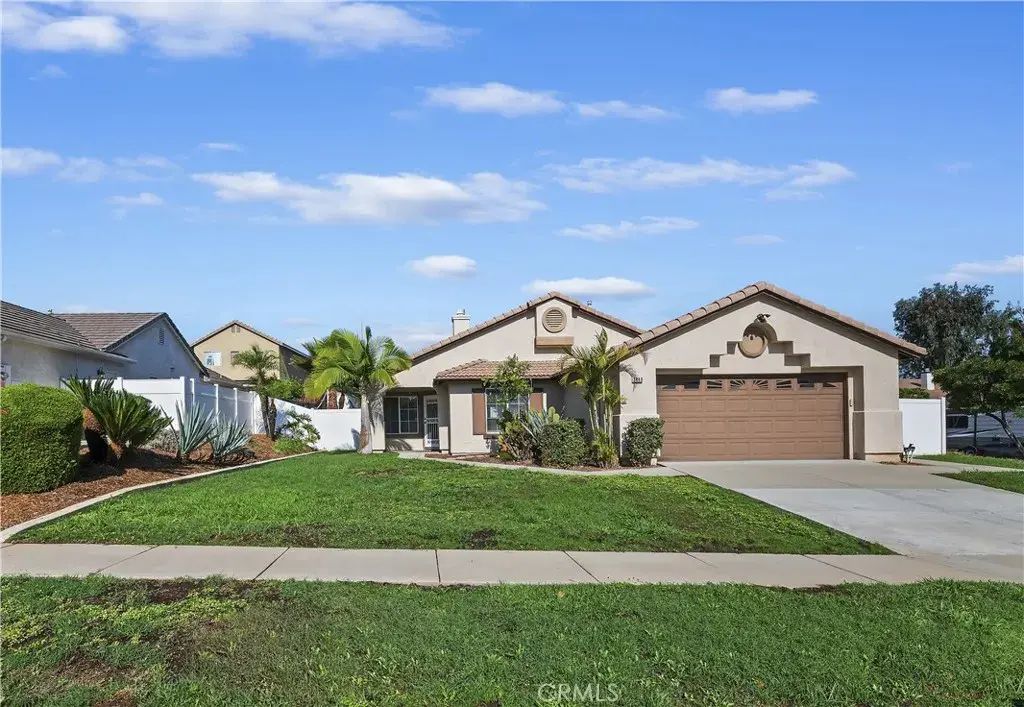2440 Marigold Way, Corona