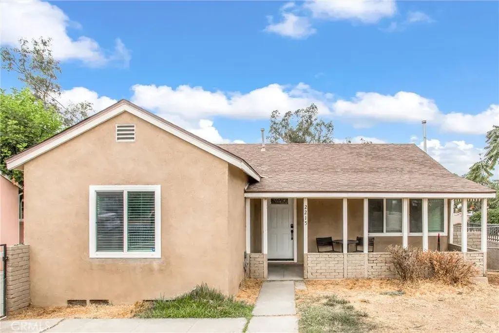 2215 Northbend Street, Riverside