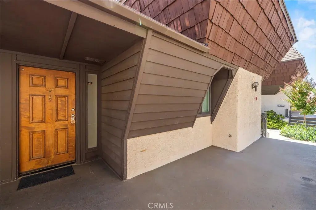 15050 Sherman Way 226, Van Nuys